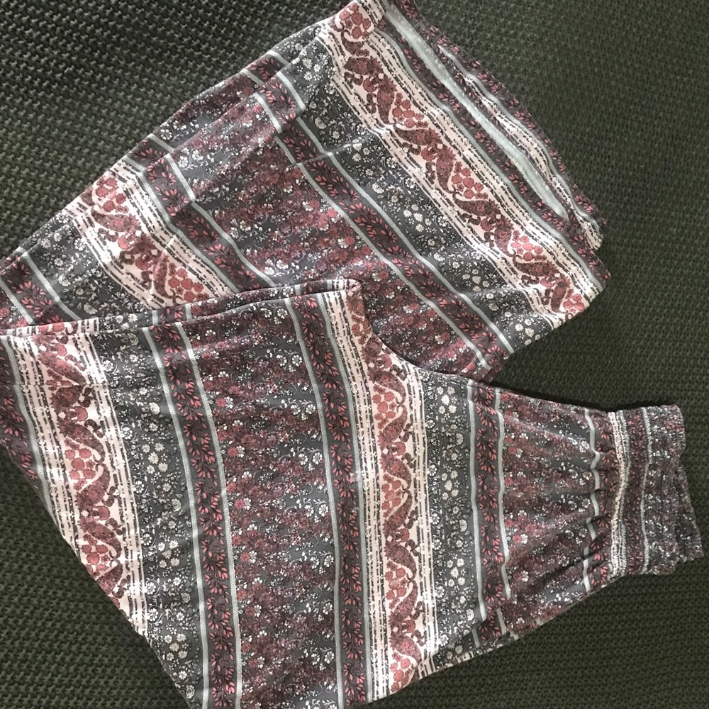 Flower printed flare pants